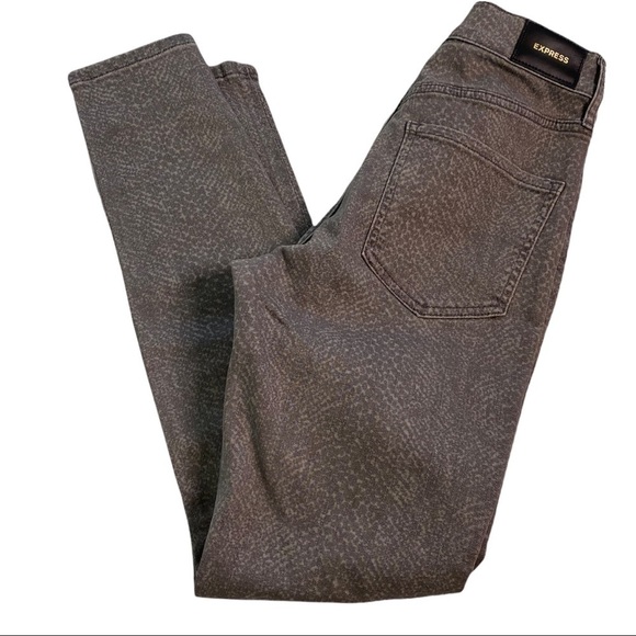 Express Super High Waisted Snakeskin Print Jeans - Picture 3 of 12